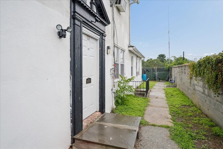 More Photos Of 115 N Barry Ave, Mamaroneck Apartments For Sale