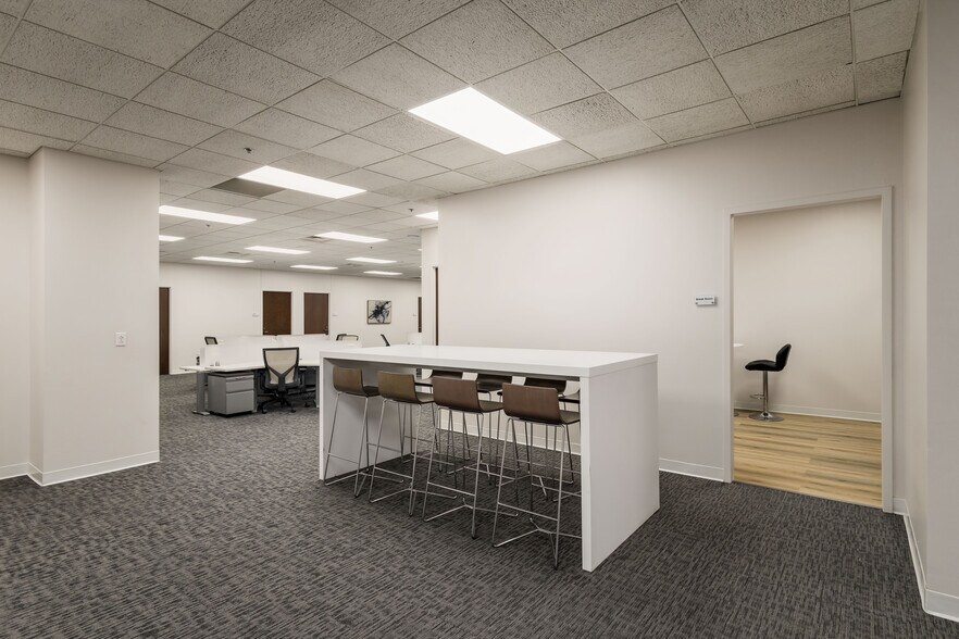 More Photos Of 3 Easton Oval, Columbus Coworking Space