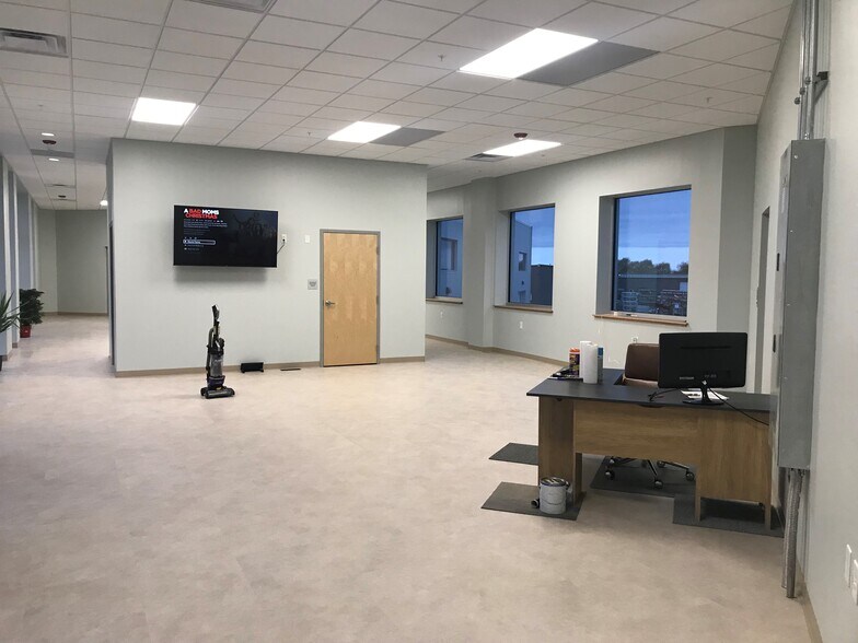 More Photos Of 431 Franklin Park W, St. Albans Town Industrial For Lease
