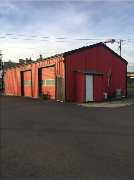 More Photos Of 10170 NW Glencoe Rd, North Plains General Retail For Lease