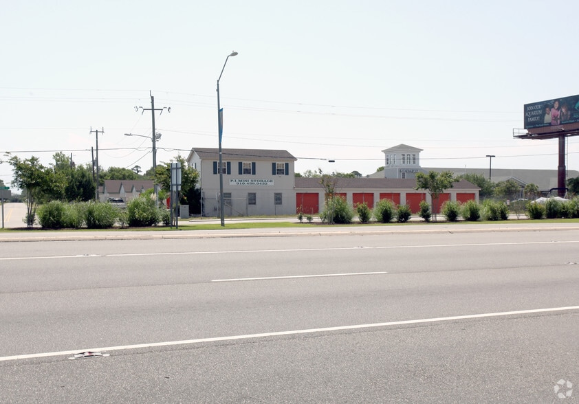 More Photos Of 517 Lewis Dr, Carolina Beach Self Storage For Sale