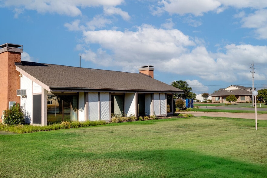 More Photos Of 2603 Browns Ln, Jonesboro Medical For Sale