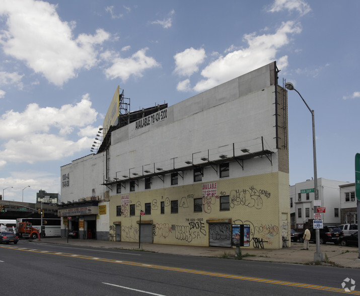 Primary Photo Of 51-03 Van Dam St, Long Island City Warehouse For Lease