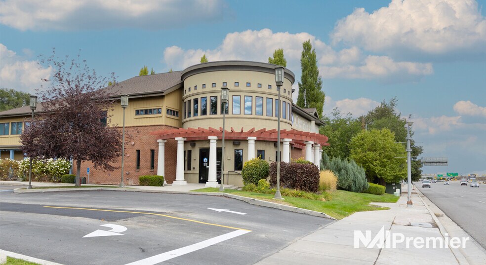 More Photos Of 6150 S Redwood Rd, Salt Lake City Office For Sale