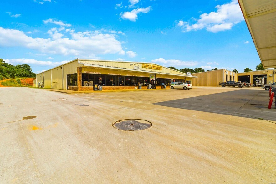 More Photos Of 1190 S Highway 59, Decatur Convenience Store For Sale