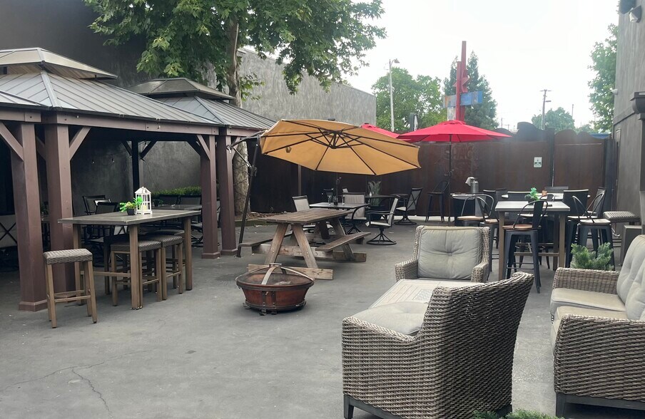 More Photos Of 1221 Market Street, Redding Land For Lease