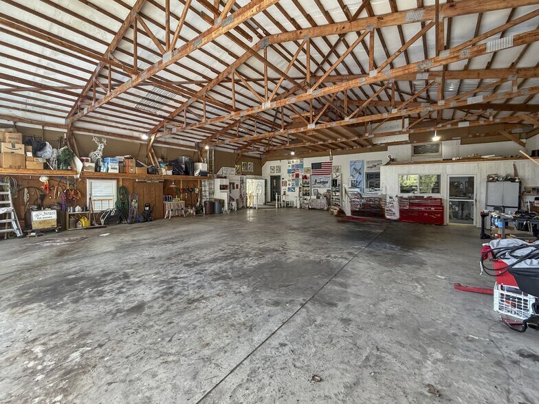 More Photos Of 205 Gwynn Rd, Lebanon Specialty For Sale