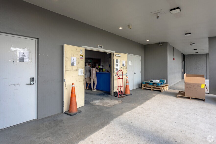 More Photos Of 5880 W Oakland Park Blvd, Lauderhill Unknown For Lease