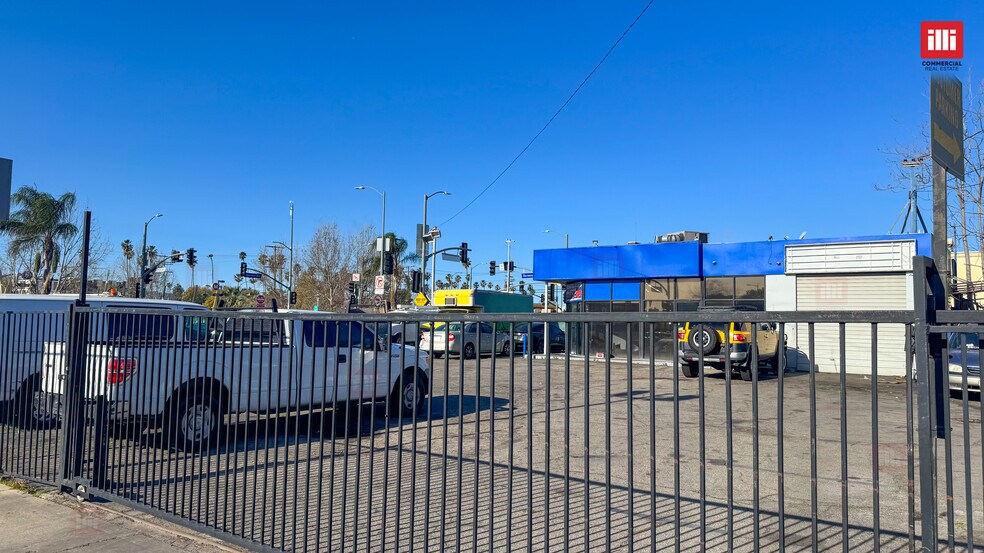 More Photos Of 21339 Sherman Way, Canoga Park Freestanding For Sale