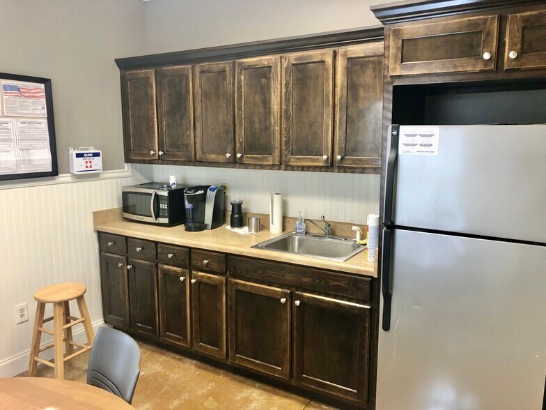 More Photos Of 770 Winder Ind Pky, Winder Flex For Sale