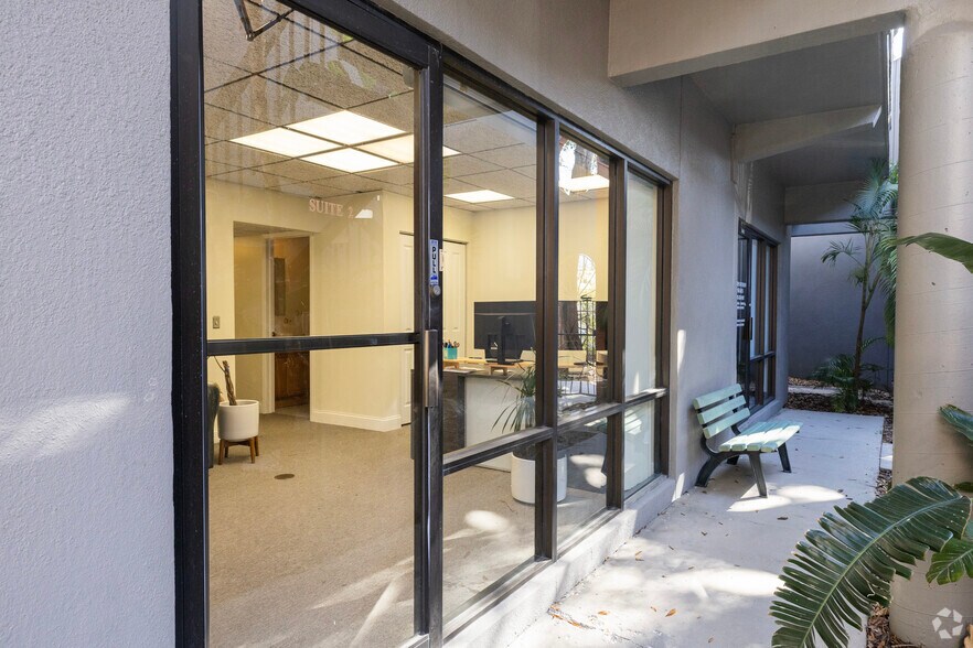 More Photos Of 1207 N Himes Ave, Tampa Office For Lease