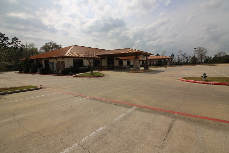 102 Medical Park Ln, Huntsville, TX 77340 Medical Office For Lease
