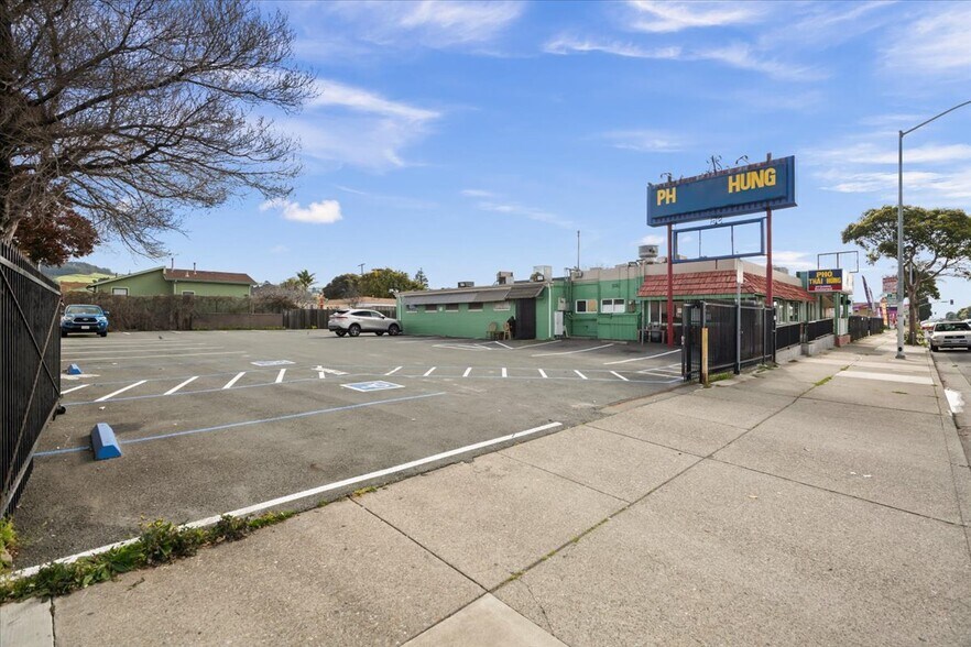 Primary Photo Of 12860 San Pablo Ave, Richmond Restaurant For Sale