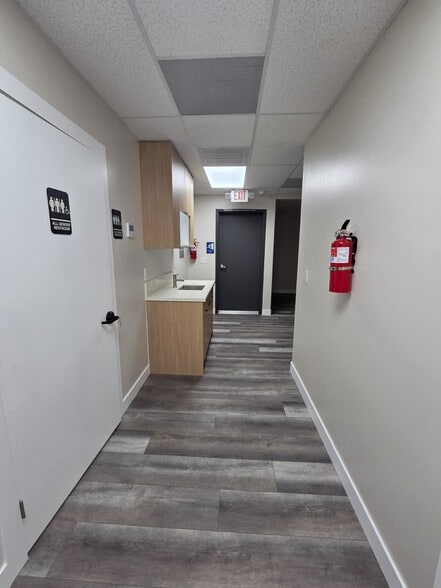 More Photos Of 465 E Palmdale Blvd, Palmdale Loft Creative Space For Lease