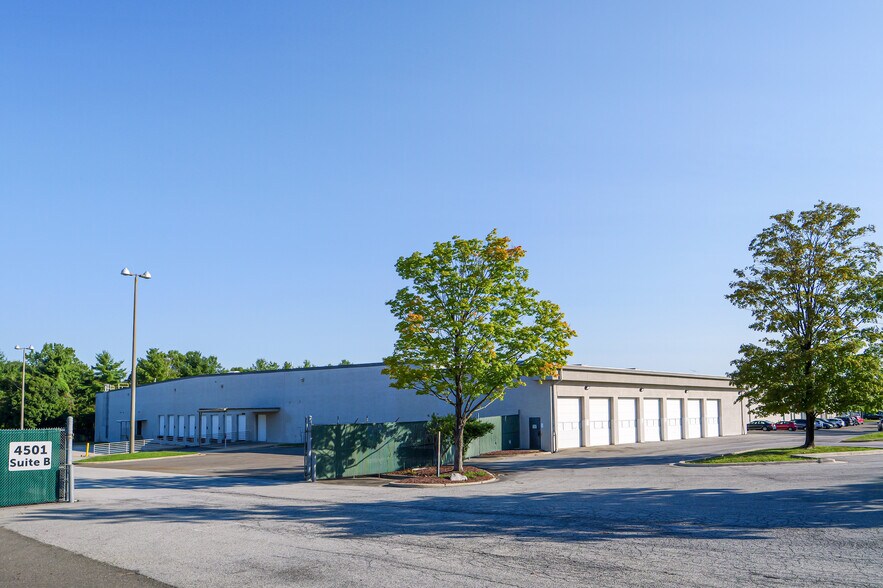 Primary Photo Of 4501 Auth Pl, Marlow Heights Warehouse For Lease