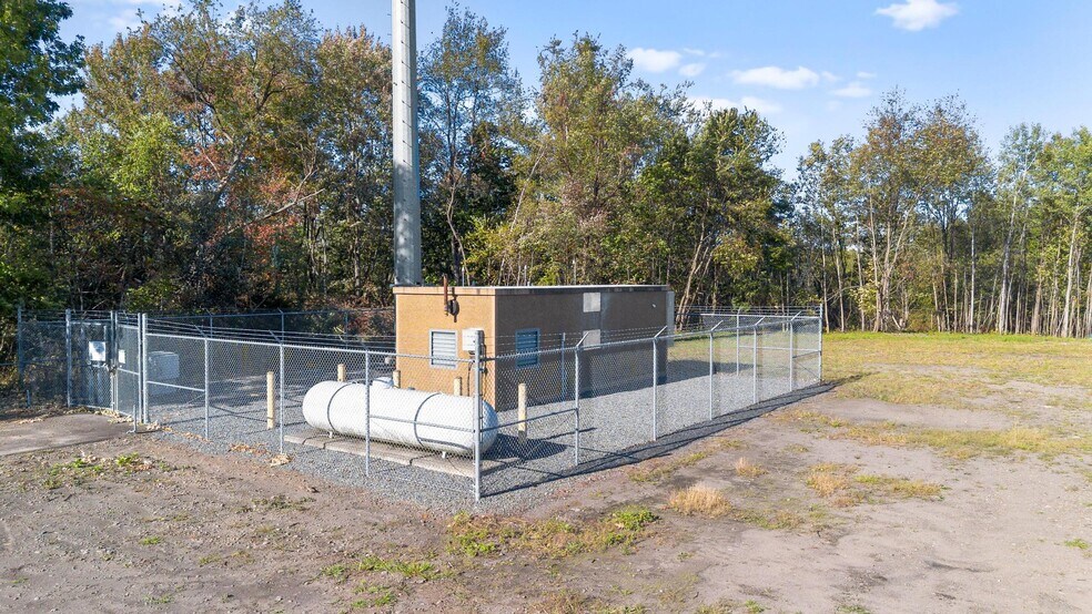 More Photos Of 325 Bridge St, Old Forge Manufacturing For Lease