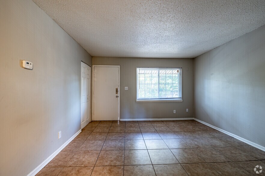 More Photos Of 1 Lakeside Rd, Greenville Apartments For Sale