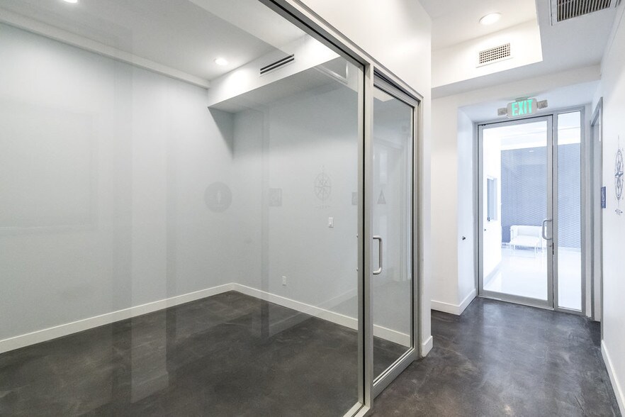 More Photos Of 6829 Lankershim Blvd, North Hollywood Medical For Lease