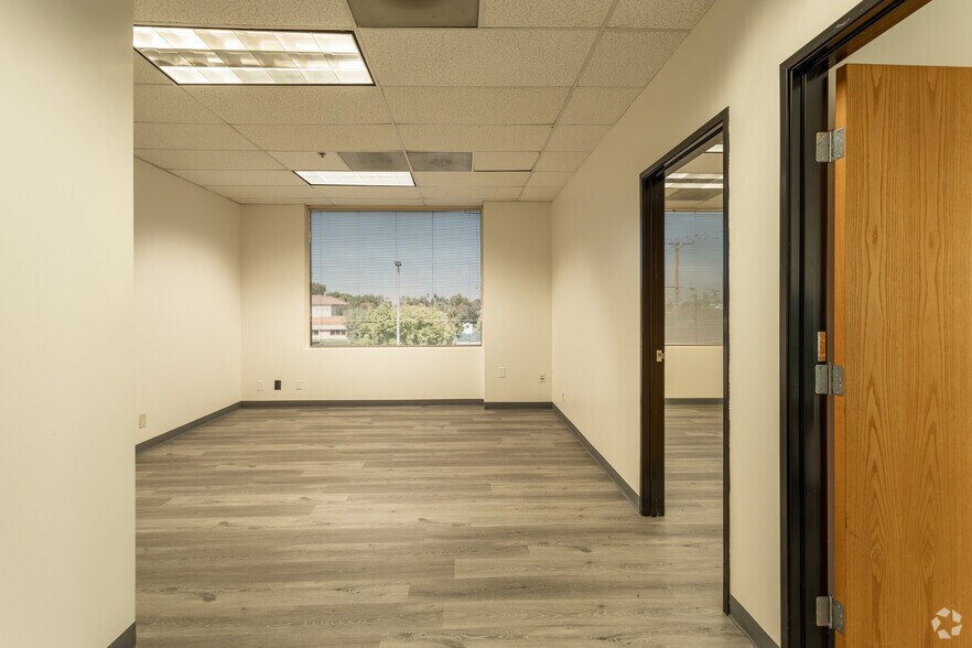 More Photos Of 1461 E Cooley Dr, Colton Medical For Lease