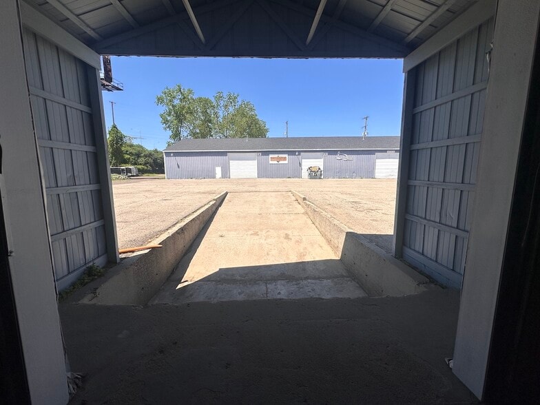 More Photos Of 322 Terminal St SW, Grand Rapids Distribution For Lease