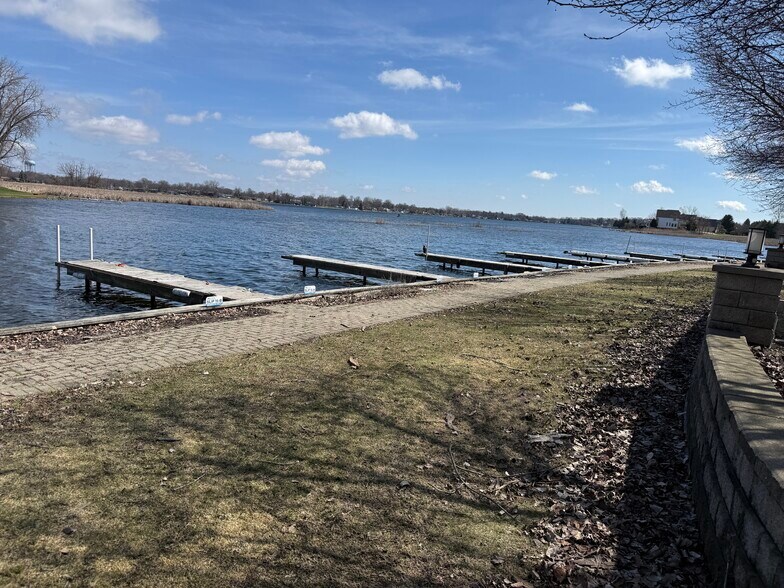 More Photos Of 4030 Dixie Hwy, Waterford Marina For Sale