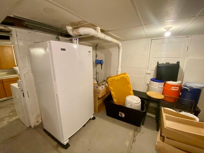 More Photos Of 730 Granite Ave, Shelby Specialty For Sale