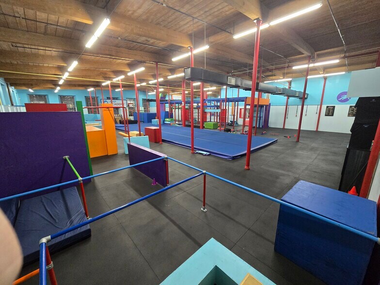 More Photos Of 418 Quequechan St, Fall River Light Manufacturing For Sale