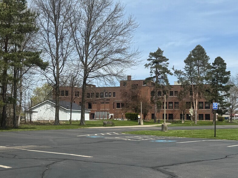 More Photos Of 10785 Bennett Rd, Dunkirk Schools For Lease