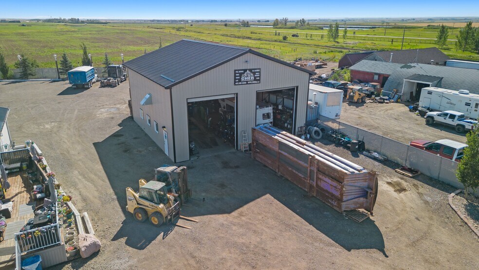 More Photos Of 81 Barstow St, Carseland Auto Repair For Sale