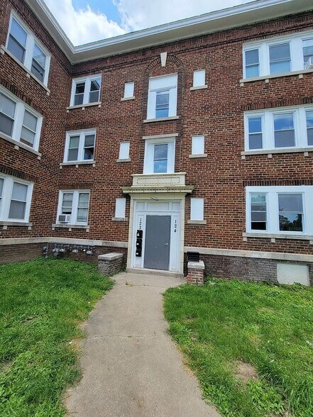 More Photos Of 118-148 N Lawn Ave, Kansas City Apartments For Sale