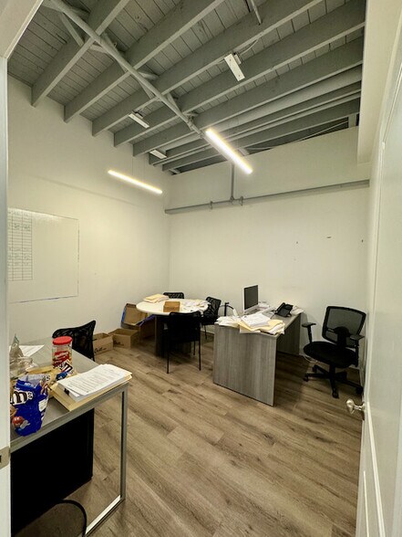 More Photos Of 5117 Main St, Downers Grove Storefront Retail Office For Lease