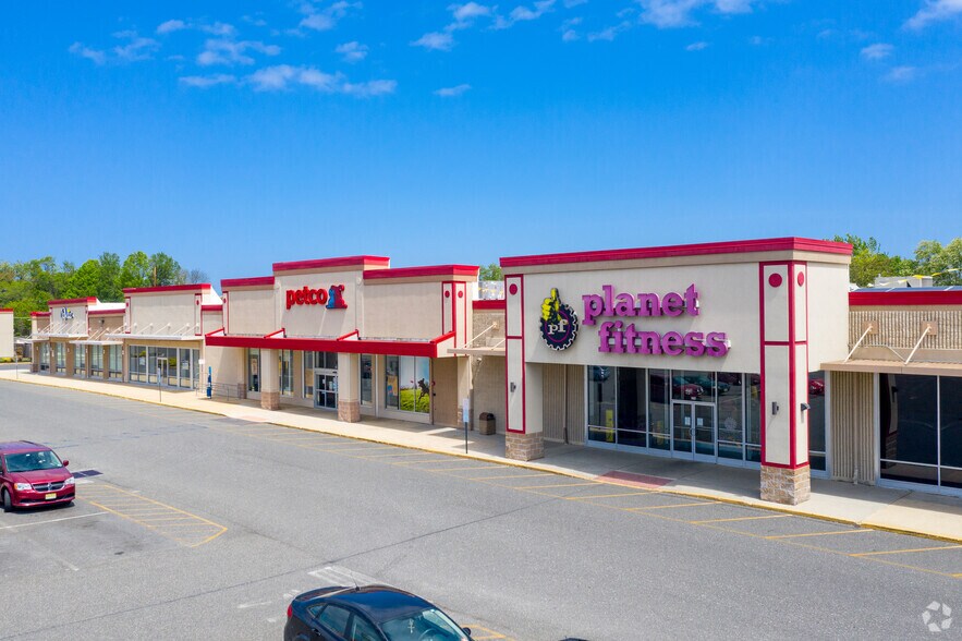 More Photos Of 700 Crescent Blvd, Gloucester City Storefront For Lease