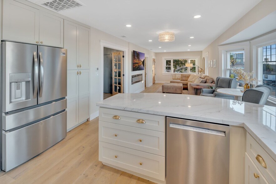 More Photos Of 418 W Ivy St, San Diego Apartments For Sale