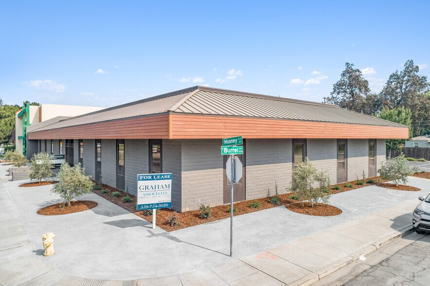 Primary Photo Of 220 S Mooney Blvd, Visalia Office For Lease