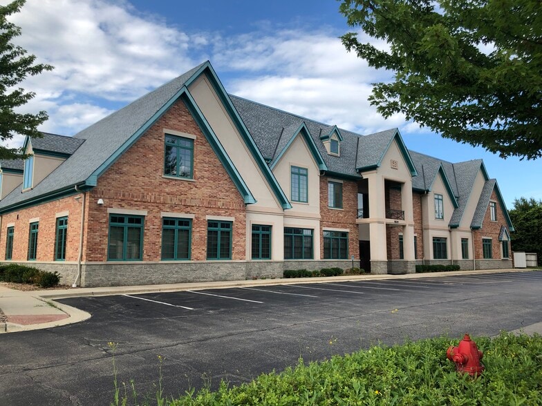 More Photos Of 1531 Grove Ave, Barrington Office For Sale