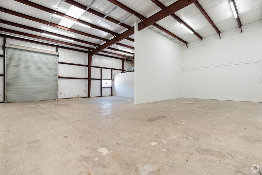 More Photos Of 15825 State Highway 249, Houston Storefront For Lease
