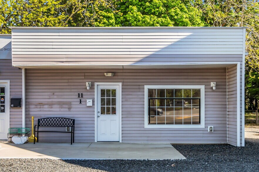 More Photos Of 11 E Main St, Tuckerton General Retail For Lease