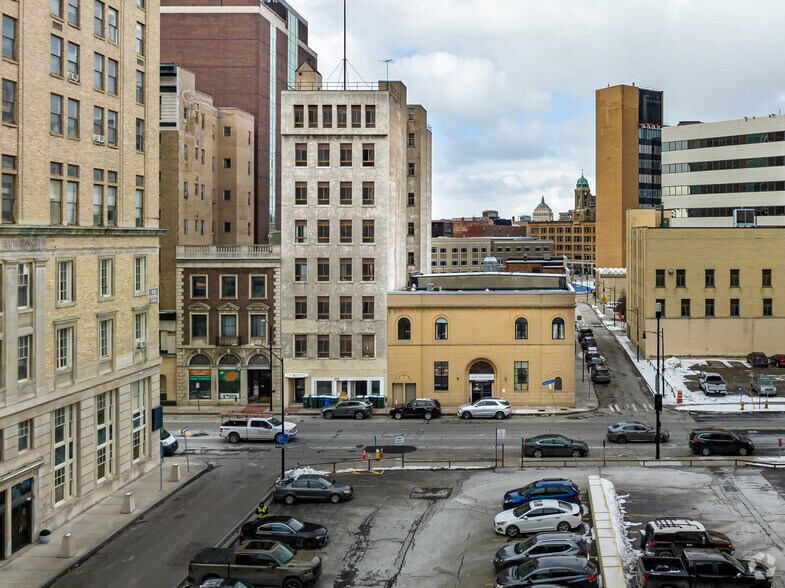 More Photos Of 35 Chestnut St, Rochester Apartments For Sale