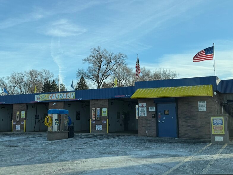 Primary Photo Of 1729 E Riverside, Rockford Specialty For Sale