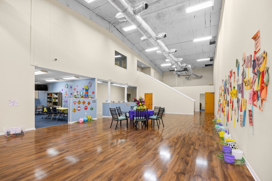 More Photos Of 69 Jessamine Ave, Georgetown Flex For Sale