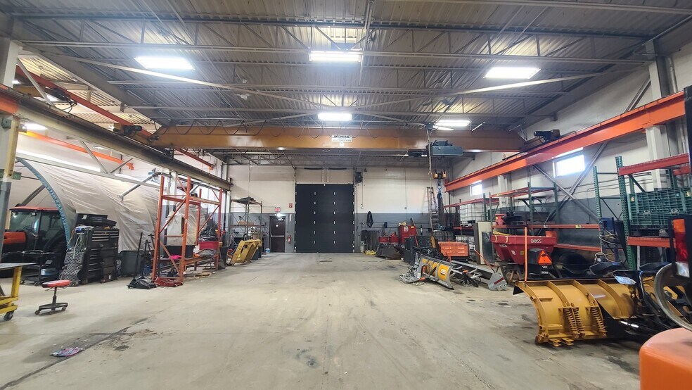 More Photos Of 2045 Astor Crt, Tecumseh Manufacturing For Lease