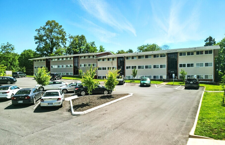 More Photos Of 2075 Langhorne Rd, Lynchburg Apartments For Sale