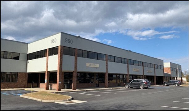 More Photos Of 950 New Loudon Rd, Latham Office For Lease