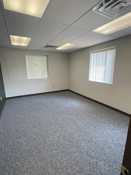 More Photos Of 41 Sequin Dr, Glastonbury Flex For Lease