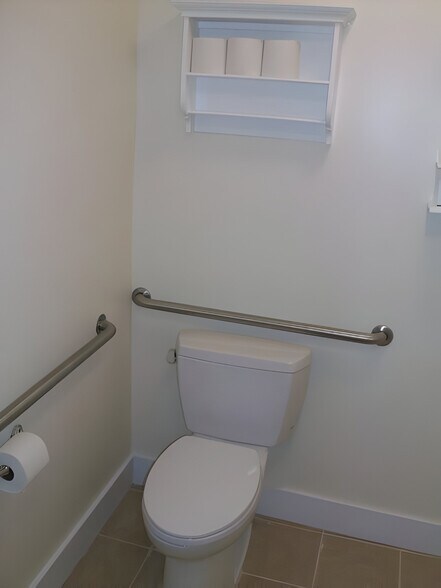 More Photos Of 1351 Harrison St, San Francisco Storefront Retail Residential For Lease