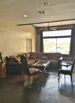 More Photos Of 1138 N Robinson Ave, Oklahoma City Office For Lease