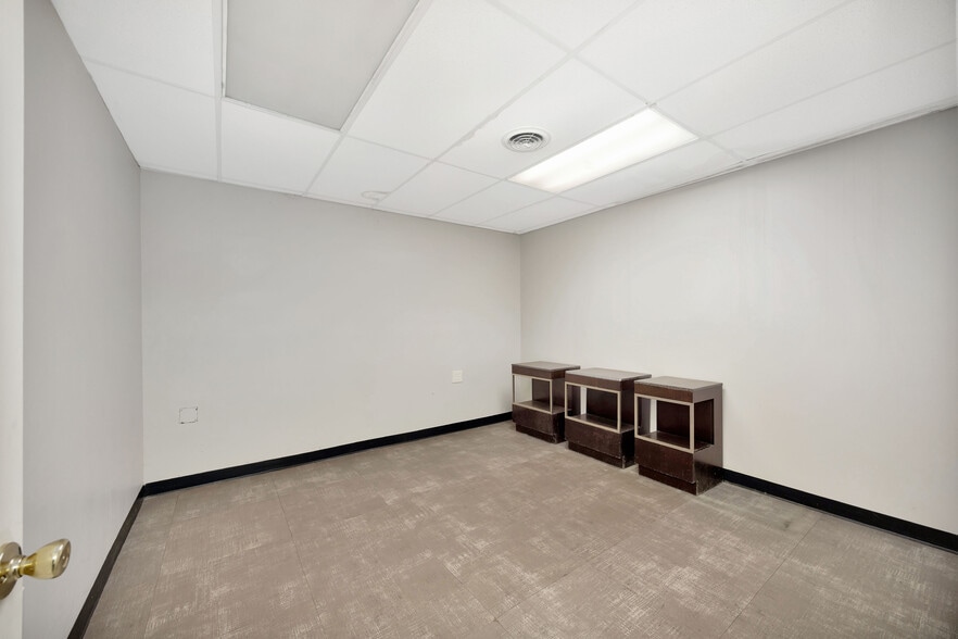 More Photos Of 3-7 Stuckhardt Rd, Trotwood Storefront Retail Office For Sale