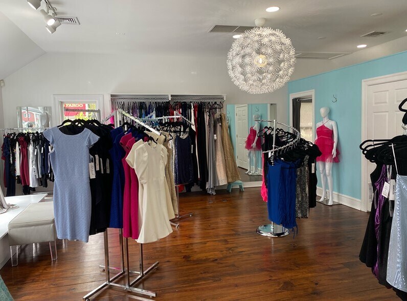 More Photos Of 480 Main St, Armonk Storefront Retail Office For Lease