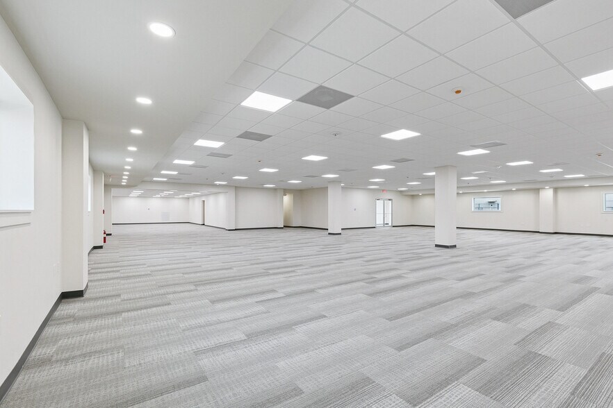 More Photos Of 8411 Parc Pl, Chalmette Office For Sale