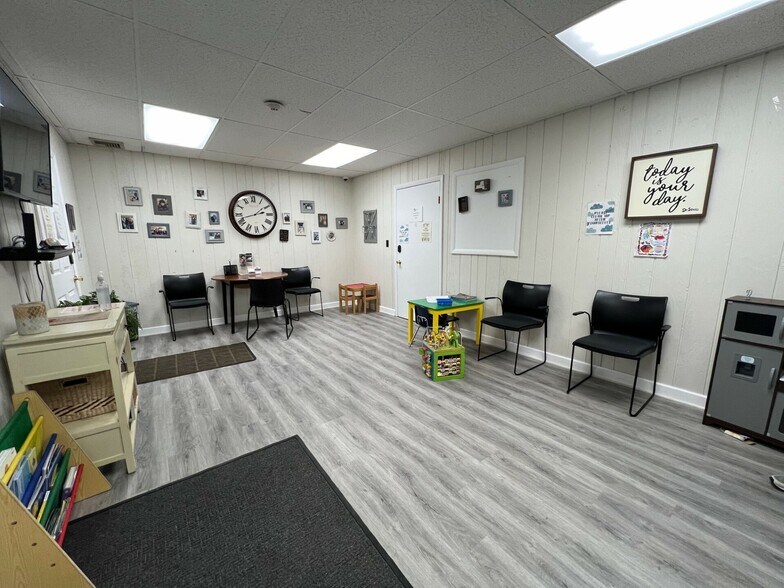 More Photos Of 572 Route 6, Mahopac Medical For Lease